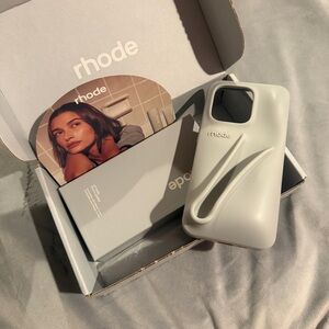 Rhode iPhone 14 Pro grey lip case